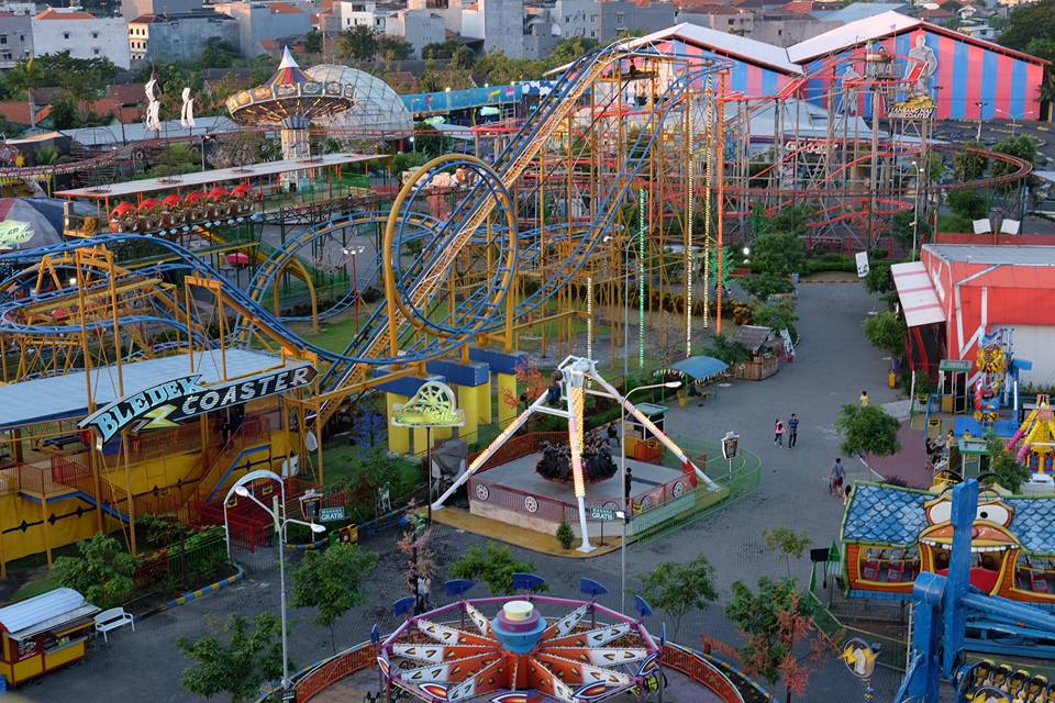 Area Suroboyo Carnival Park