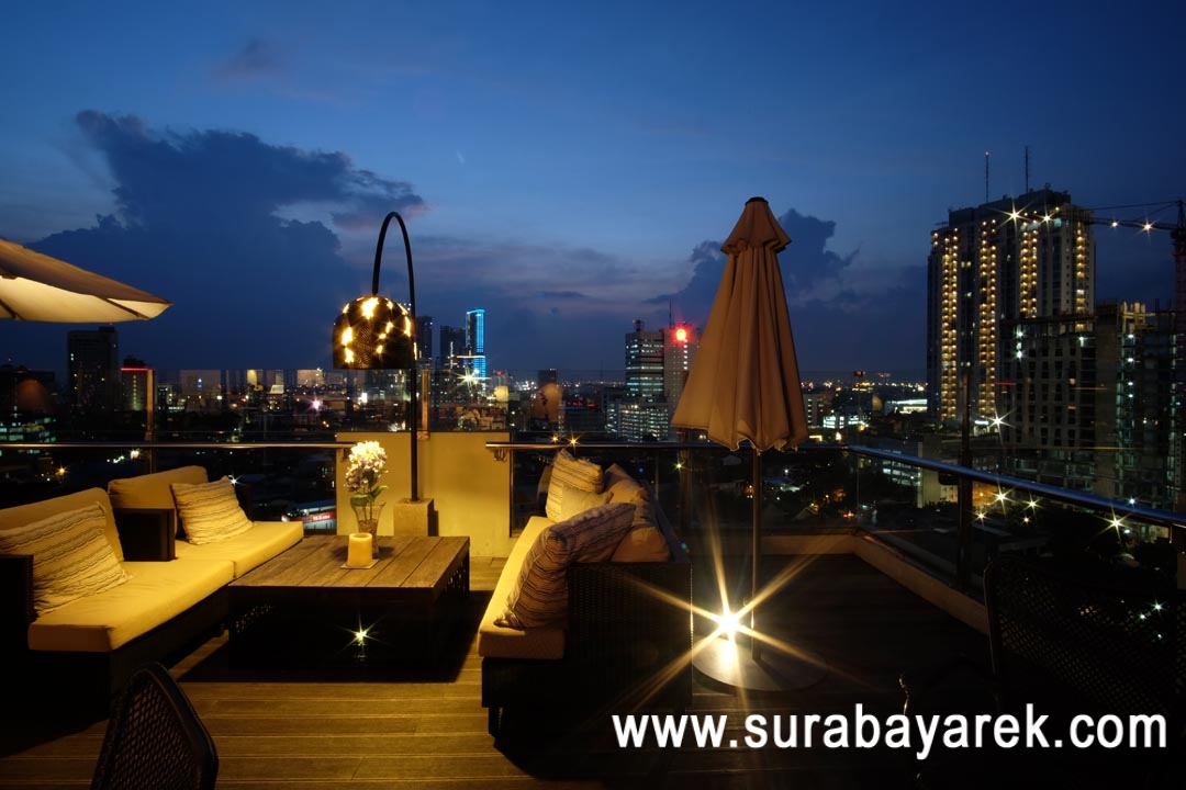 Jelajah Wisata Surabaya - Roof Top Cafe Surabaya